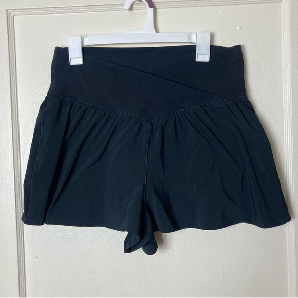 Aerie offline real me black crossover flowy stretch shorts womens XL - Picture 2 of 8